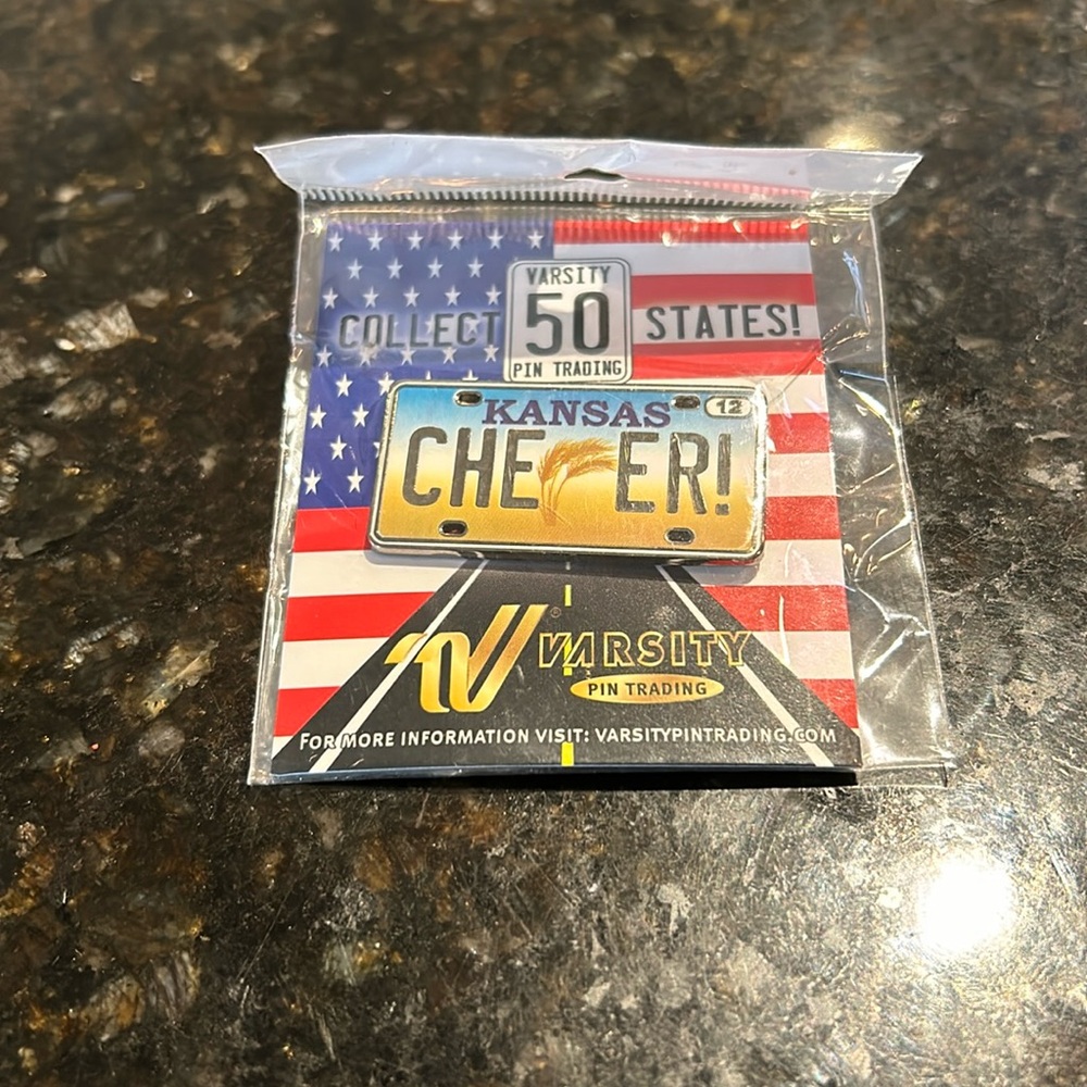 Varsity Cheer Trading Pin Kansas, NIP